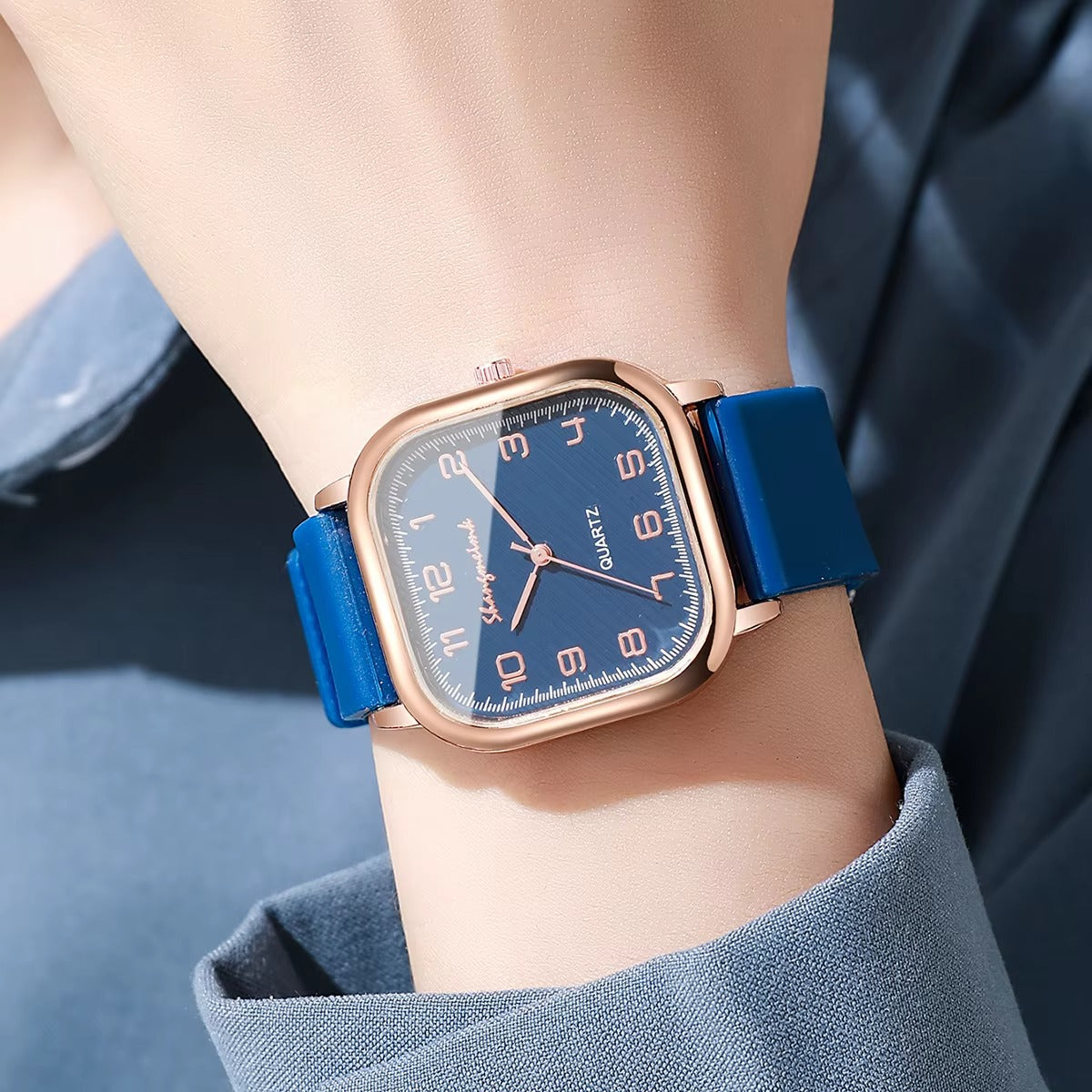 Fashion Square Minimalist Women's Quartz Watch